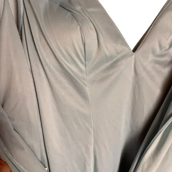 Mac Duggal Light Blue Long Sleeve Ruched Jersey V-Neck Formal Gown Size 4 - Picture 11 of 12